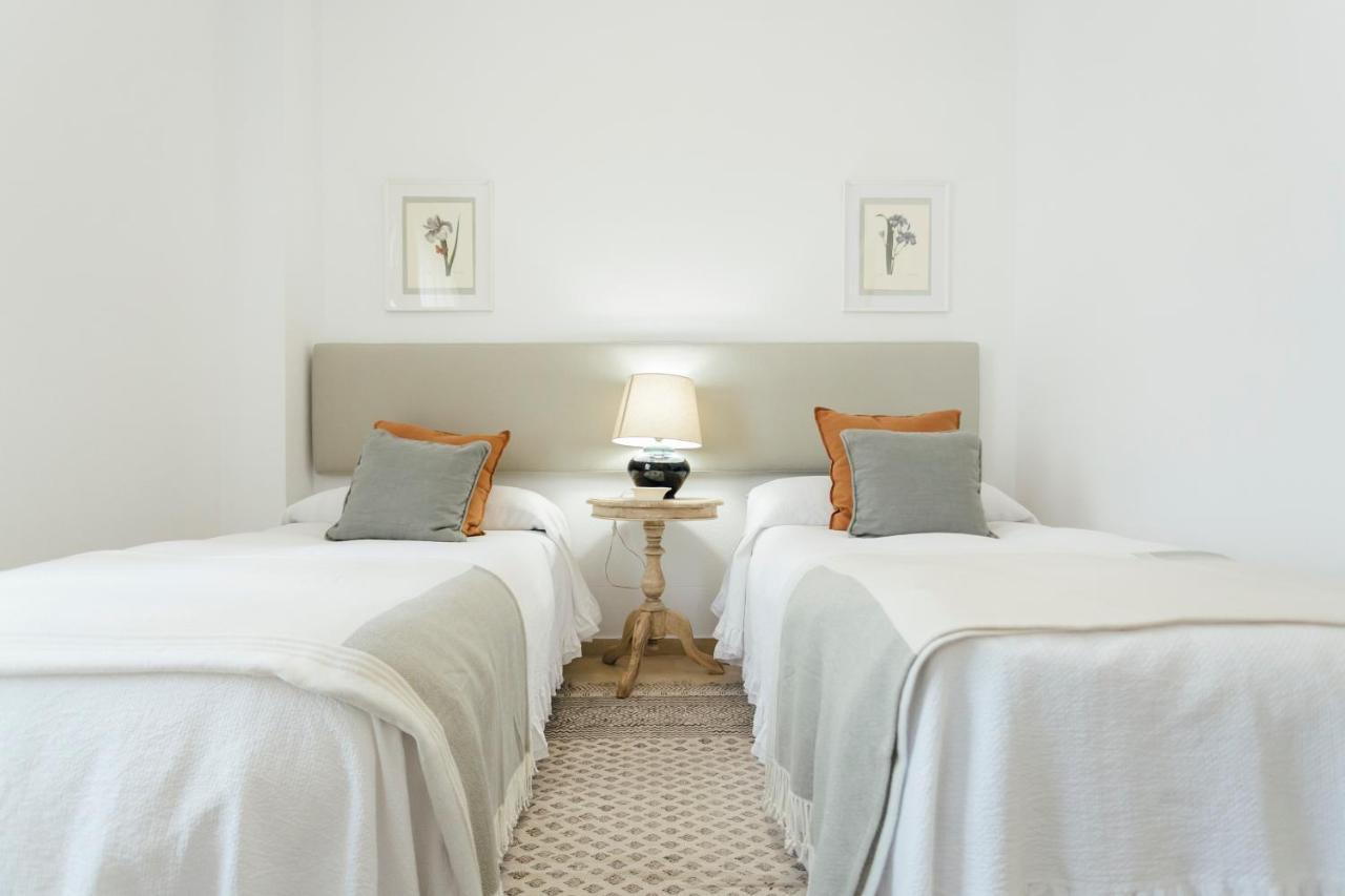 Reformed And Bright- 2bdr 1bth- Nervion Apartment